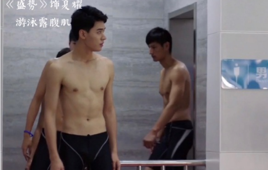 龚俊因《山河令》风头超张哲瀚,发福利的腹肌照,早在多部剧泛滥