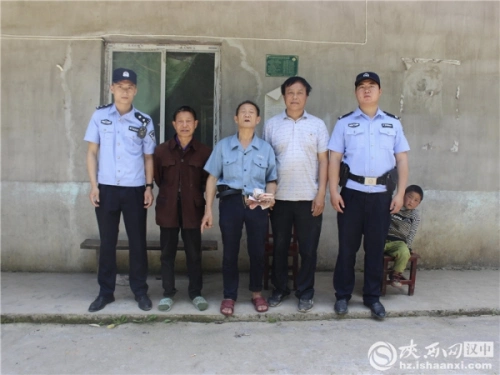 鎮(zhèn)巴村民丟失1萬(wàn)6千多元，警方調(diào)查發(fā)現(xiàn)竟是家中6歲小孩拿取