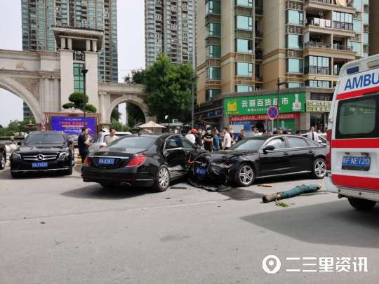 因車輛失控，南鄭一輛轎車連撞三處，兩名女子受傷倒地