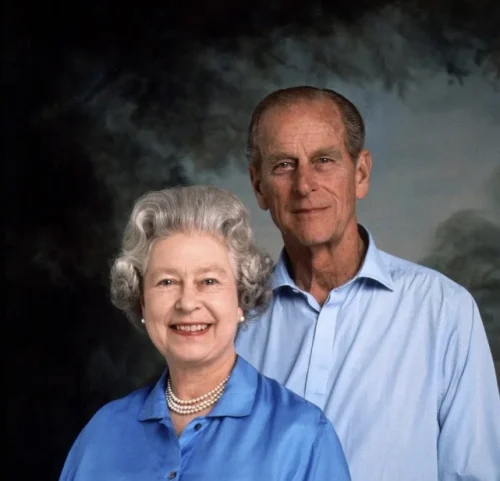 英国女王丈夫超长待机,如今已100岁,年轻时是王室第一帅